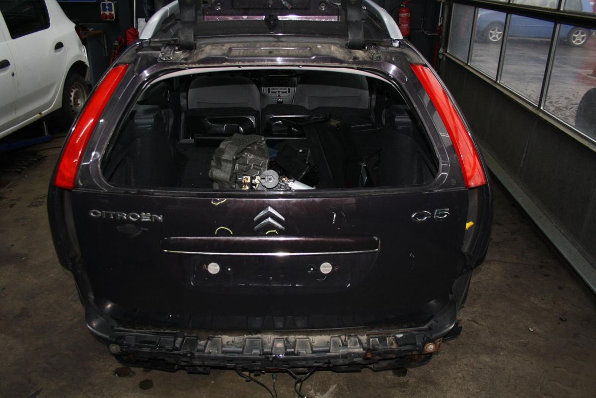 Citroen C5 Break orig Heckklappe ohne Scheibe EFB Schwarzkirsch met Bj 06